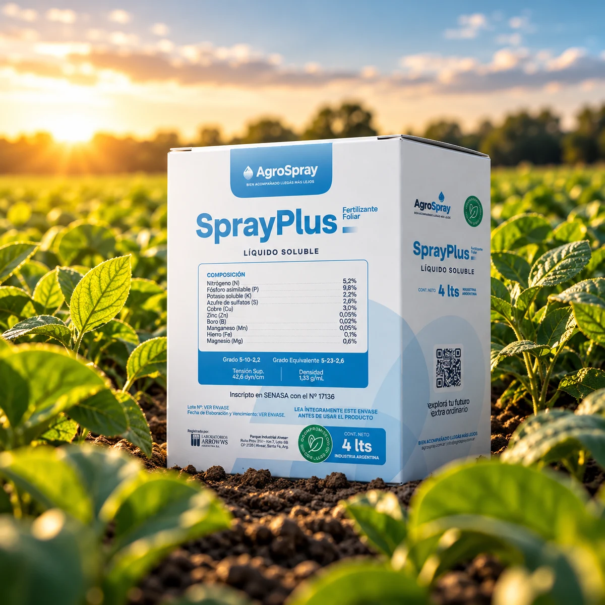 Envase de SprayPlus con la etiqueta visible, en un cultivo